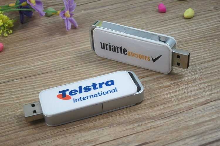 Pendrive USB con gota de resina (doming logo)
