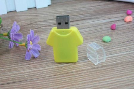 Memoria USB en forma de camiseta