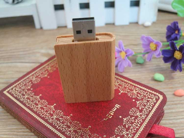 Memoria USB en madera, carcasa formato libro