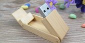 Memoria USB madera abatible