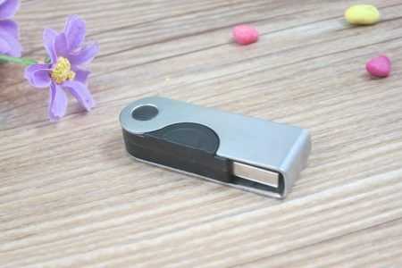 Pendrive USB tapa metal giratoria